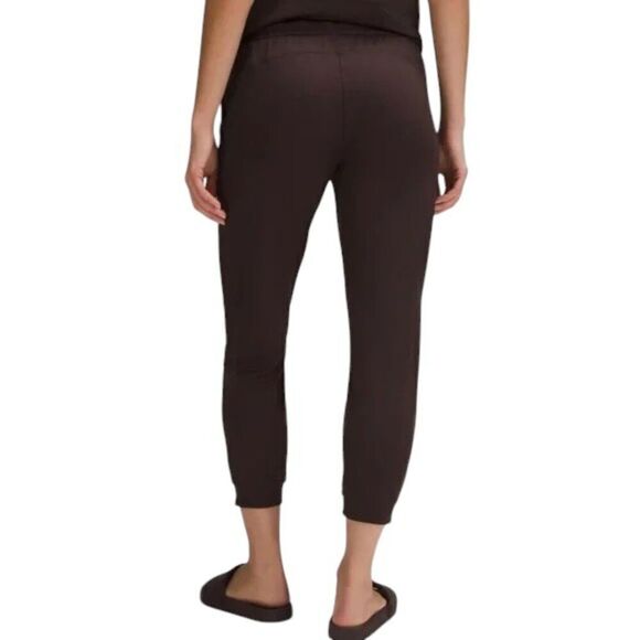 Lululemon Soft Jersey Classic-Fit Mid-Rise Jogger *Espresso - Picture 11 of 12